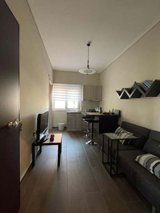 City Apartment Corinth Exterior photo